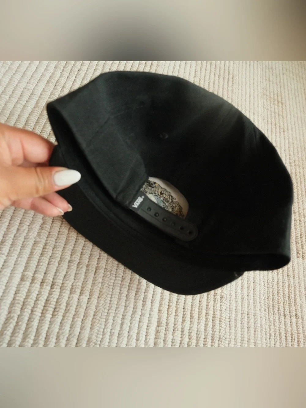 Vans Black Curved Brim Cap with Subtle Inner Detail